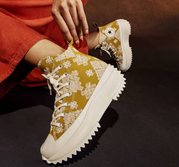 Trampki Wysokie Converse Run Star Hike Platformie Tonal Embroidery Czarne Żółte | CV-052APD